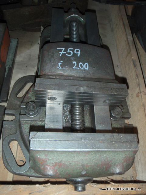 Svěrák strojní 200mm (P3294784.JPG)